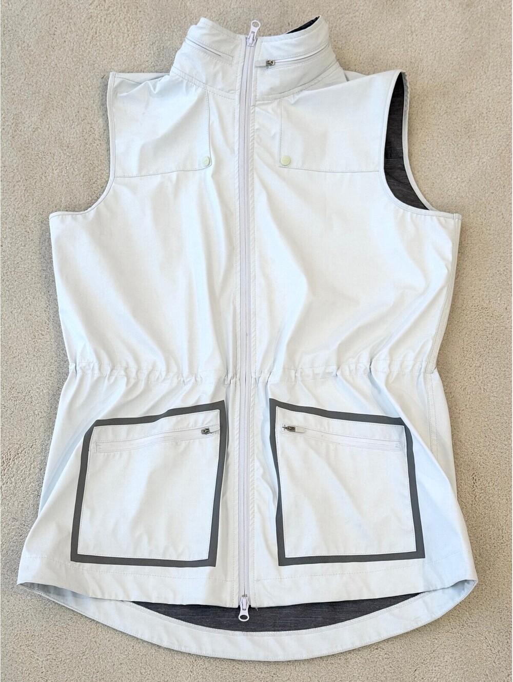 Jofit Women’s M White Golf Wind Vest Reflective Silver Full Zip